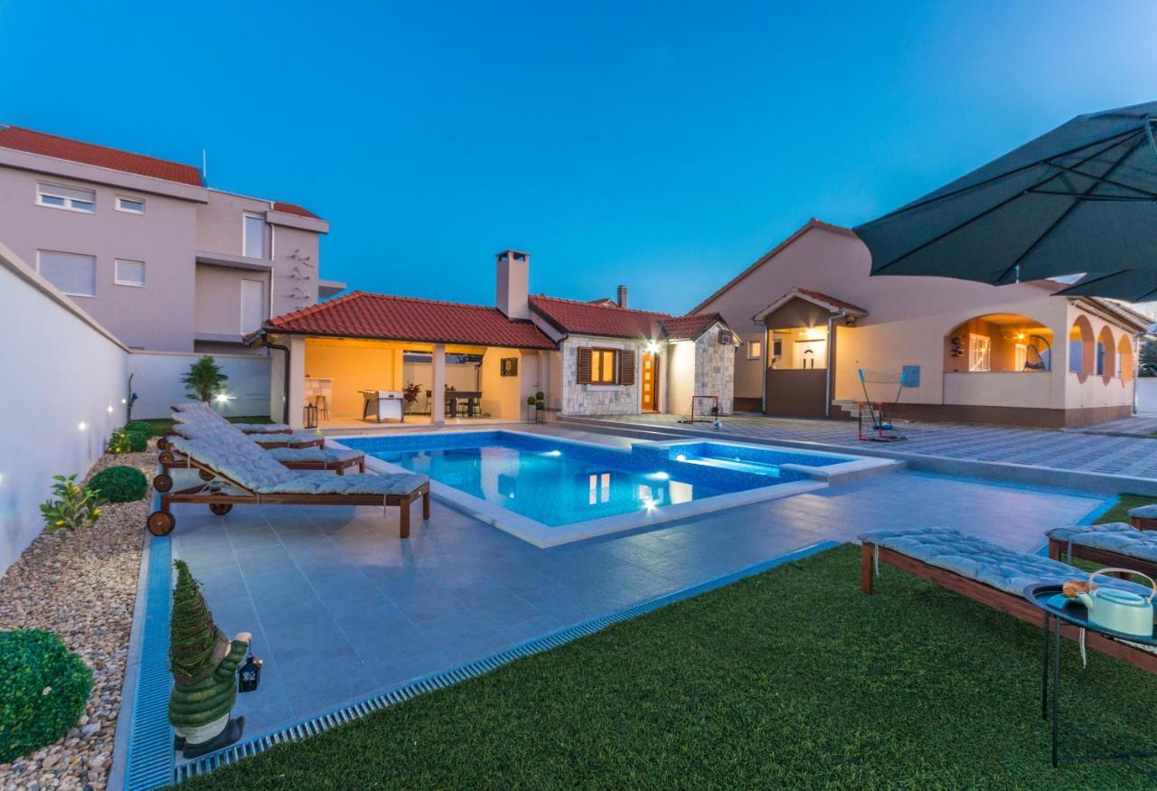 Villa Lucija Biograd Na Moru Exteriör bild