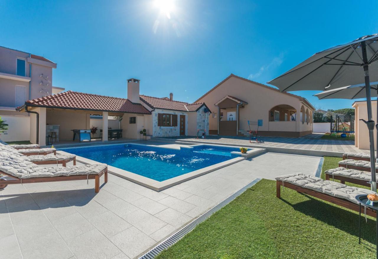 Villa Lucija Biograd Na Moru Exteriör bild