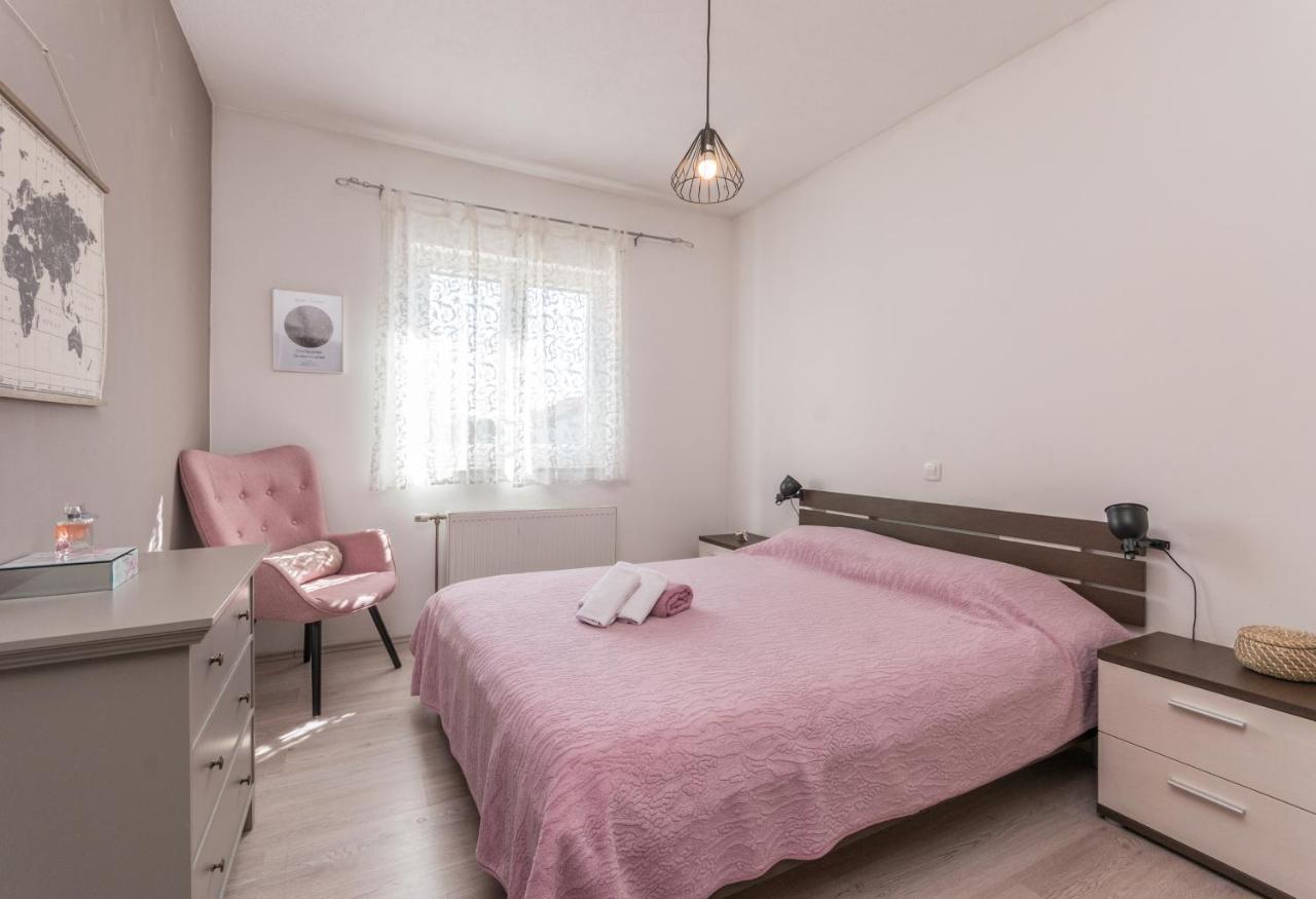 Villa Lucija Biograd Na Moru Exteriör bild