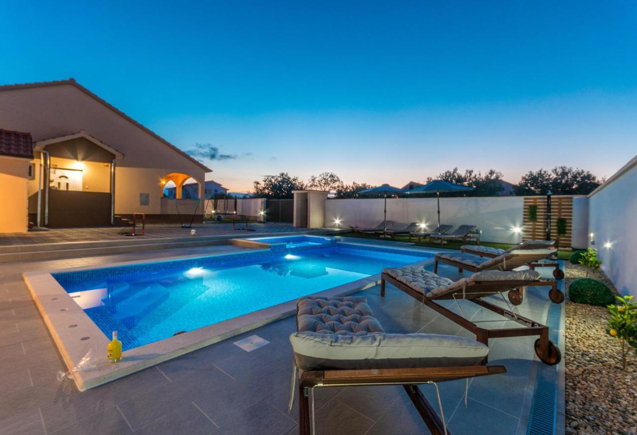 Villa Lucija Biograd Na Moru Exteriör bild