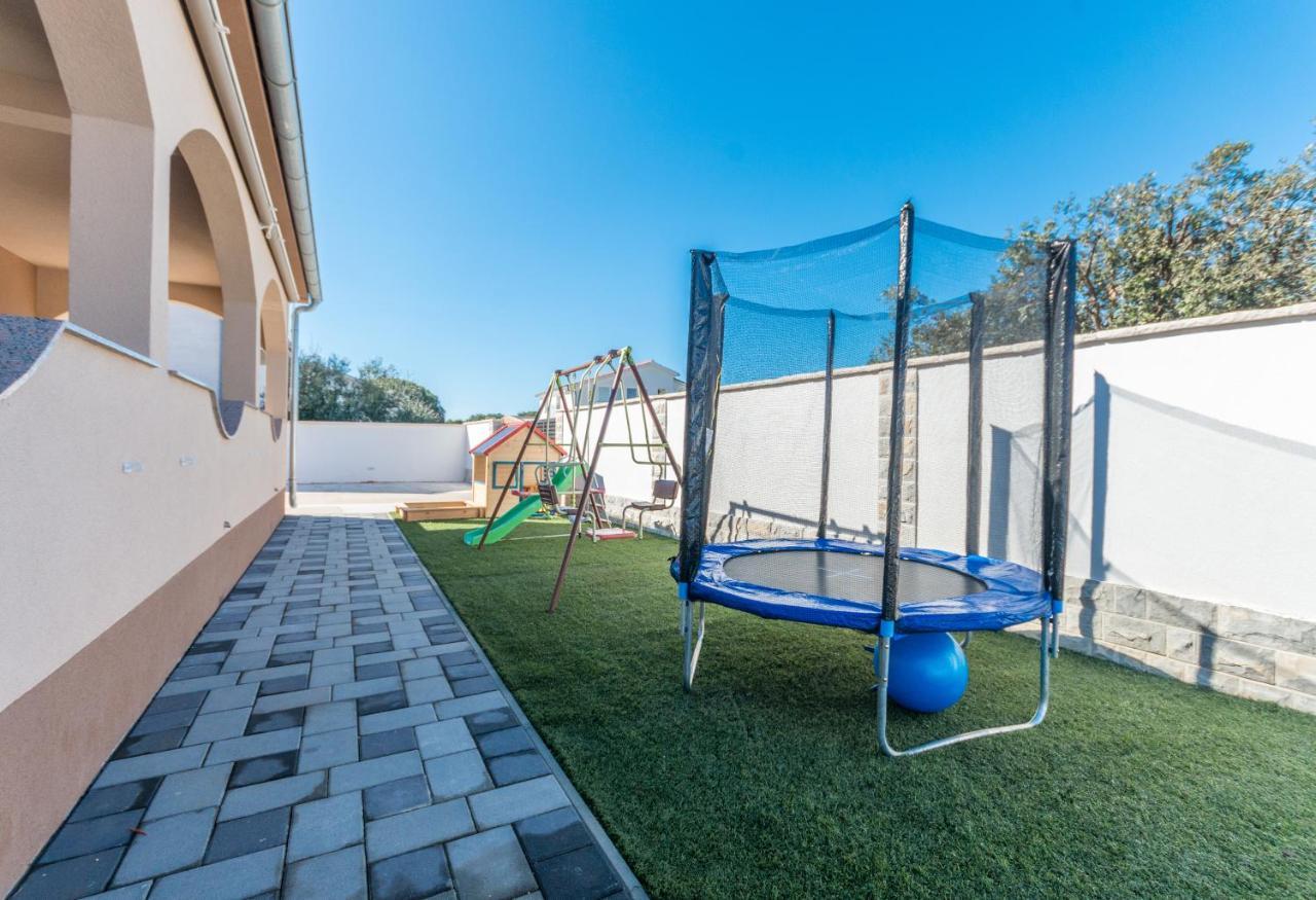 Villa Lucija Biograd Na Moru Exteriör bild
