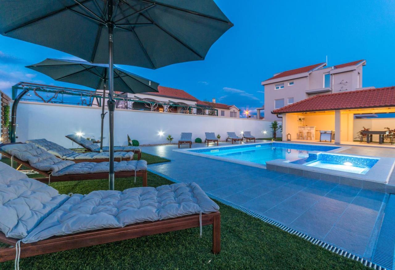 Villa Lucija Biograd Na Moru Exteriör bild