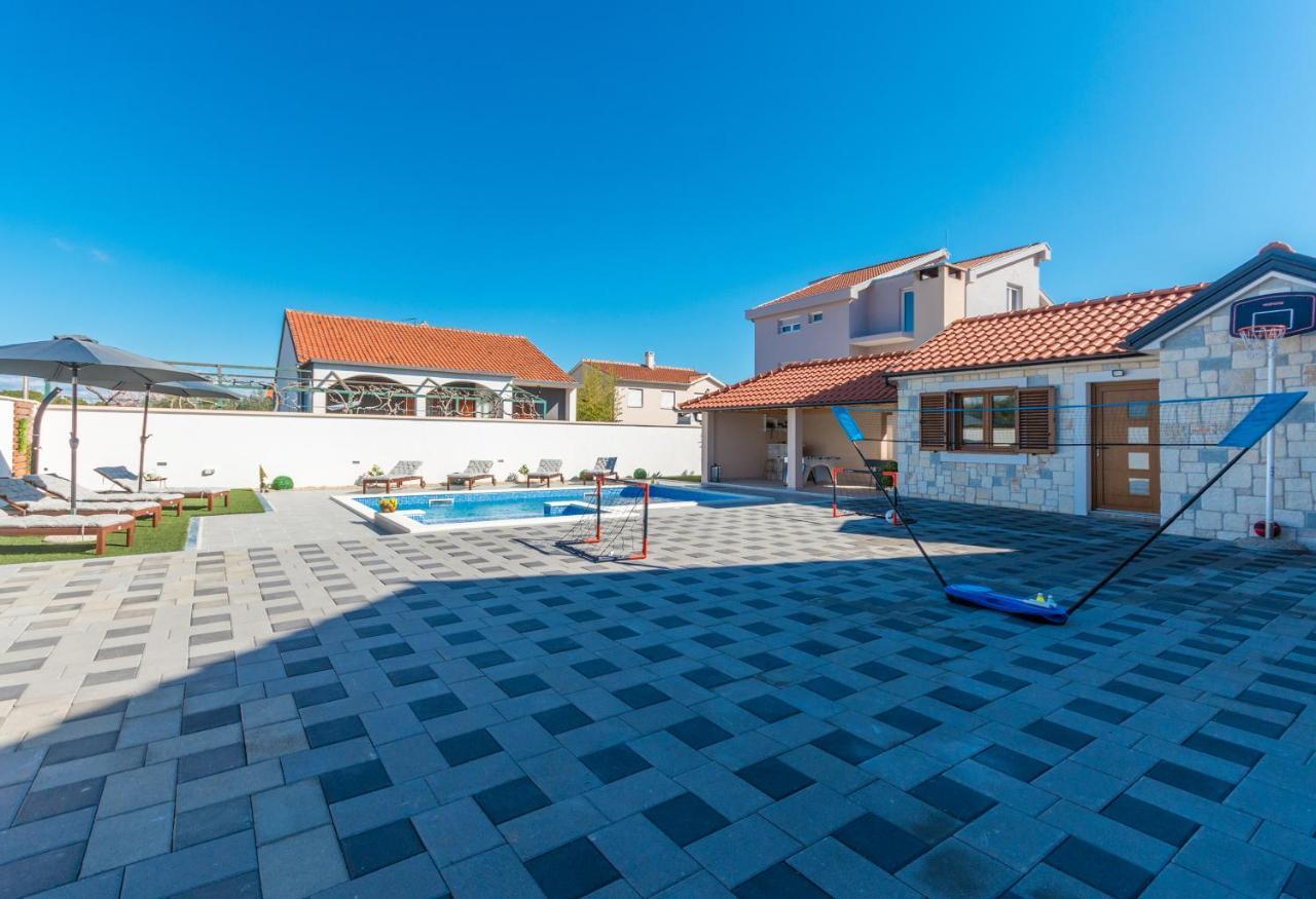 Villa Lucija Biograd Na Moru Exteriör bild